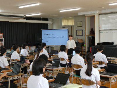 P1003679