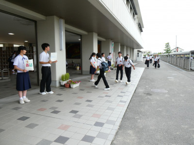 P1003731