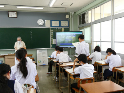 P1003745